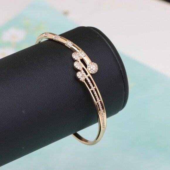 Rose Gold Bangle with Elegant Leaf-Inspired Cubic Zirconia Design, XPBL0554 - Picture 8 of 12